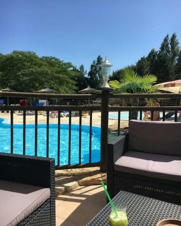 ホテル Domaine De Guillalmes Fumel エクステリア 写真